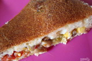 Пирог с вешенками и кукурузой