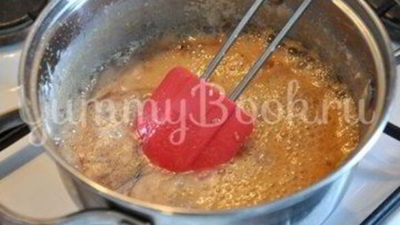 ШАГ 6. пирог с яблоками, карамелью и шоколадом