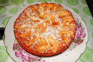 Пирог с яблоками на простокваше