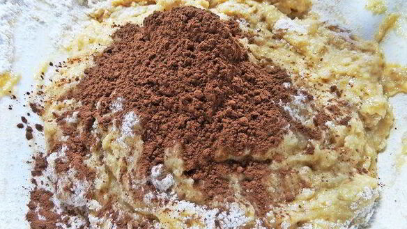 ШАГ 7. шоколадный пирог с бананами