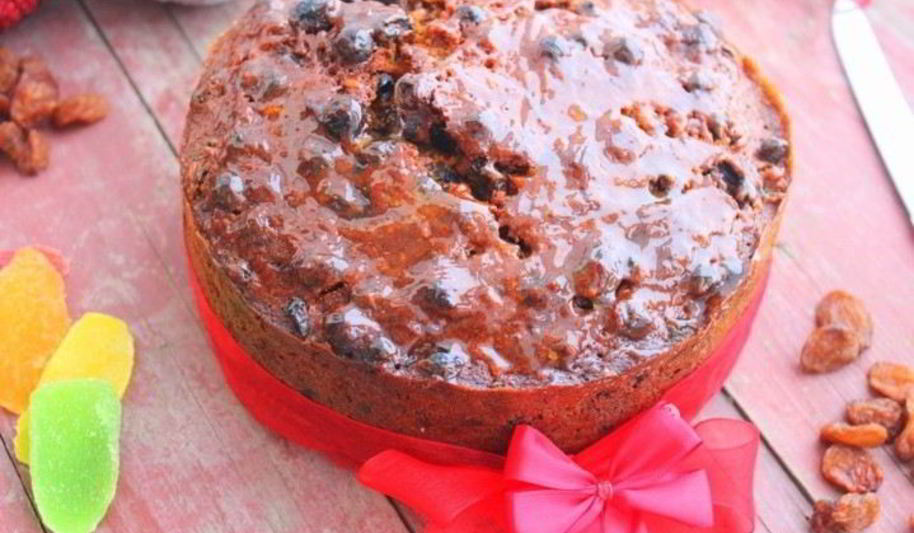 Рецепт темный пирог с цукатами и орехами
