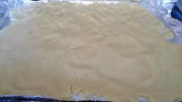 ШАГ 5. тертый пирог со смородиной