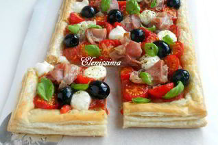 Томатный пирог из слоеного теста