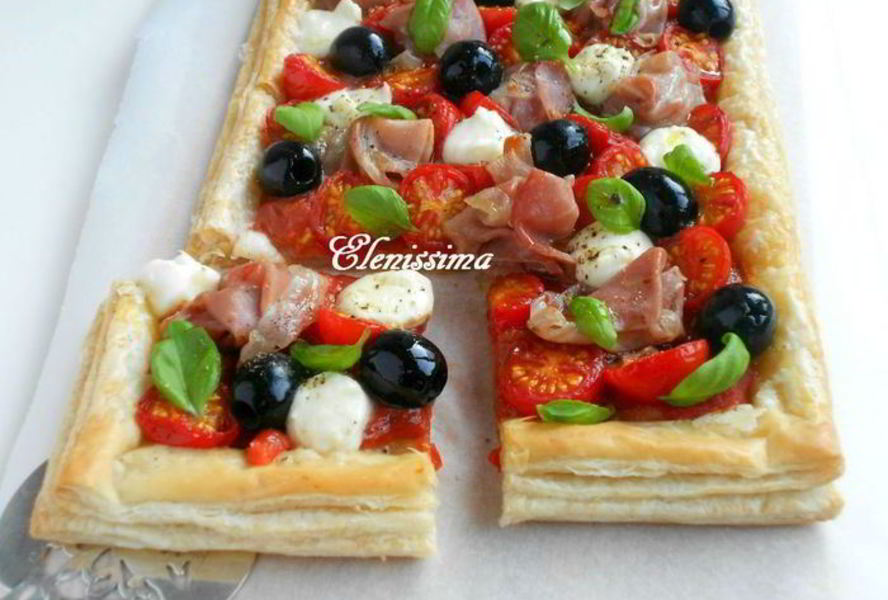 Томатный пирог из слоеного теста