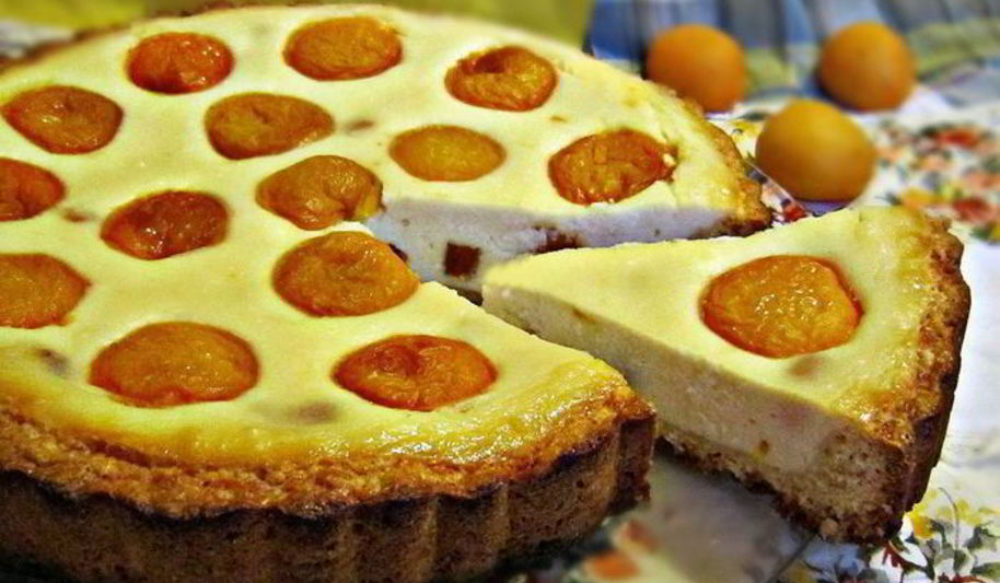 Рецепт творожный пирог с абрикосами глазунья
