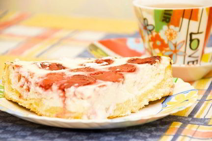 Творожный пирог с клубникой