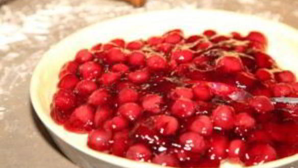 ШАГ 5. вишневый пирог из дрожжевого теста