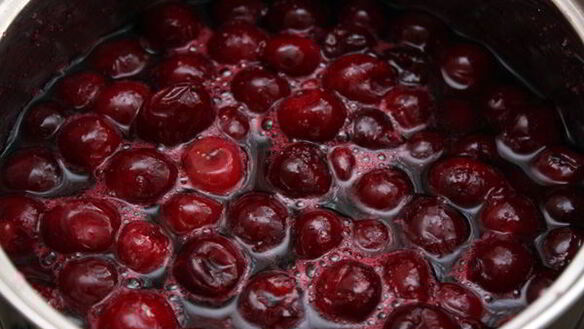 ШАГ 4. вишневый пирог из творожного теста