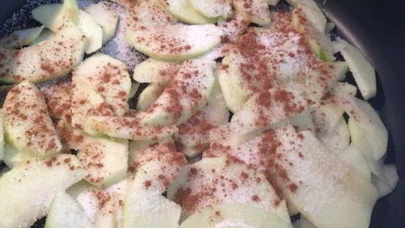 ШАГ 5. яблочный пирог со сметанной заливкой