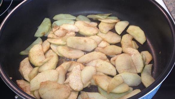 ШАГ 6. яблочный пирог со сметанной заливкой