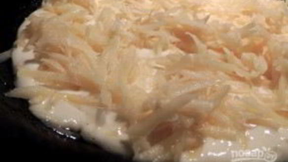 ШАГ 5. заливной пирог с картофелем и сайрой