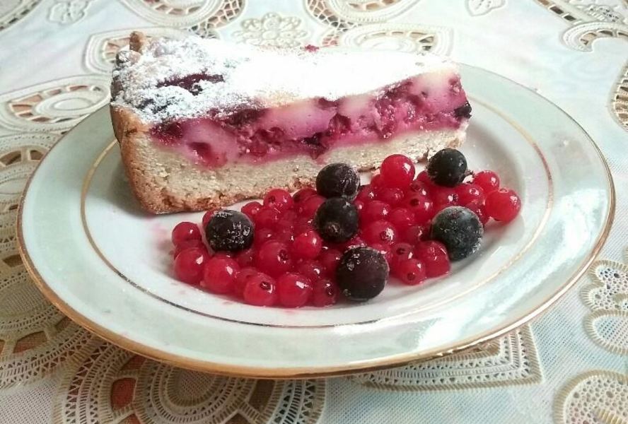 Заливной пирог с ягодами