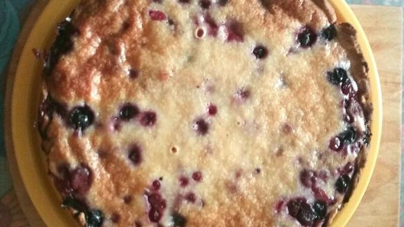 ШАГ 9. заливной пирог с ягодами