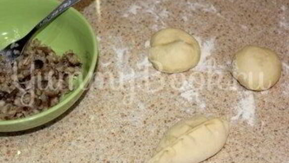 ШАГ 2. домашние пирожки с грибами