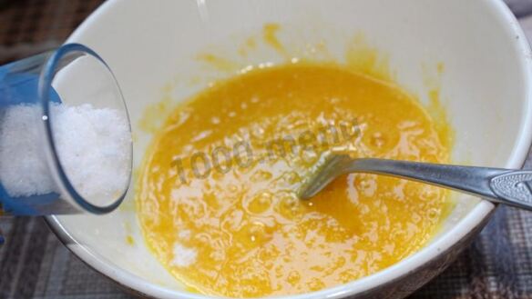 ШАГ 3. дрожжевые пирожки с ягодами в духовке