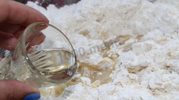 ШАГ 7. дрожжевые пирожки с ягодами в духовке