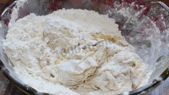 ШАГ 8. дрожжевые пирожки с ягодами в духовке