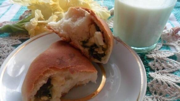 ШАГ 9. дрожжевые пирожки с зеленым луком и яйцом в духовке