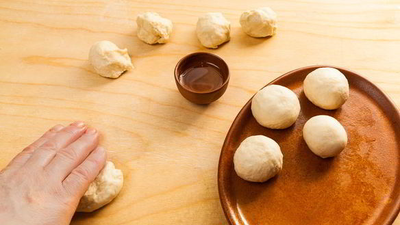 ШАГ 8. кутабы с сыром и тархуном