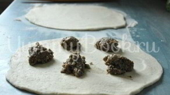 ШАГ 4. мини-пирожки с грибами