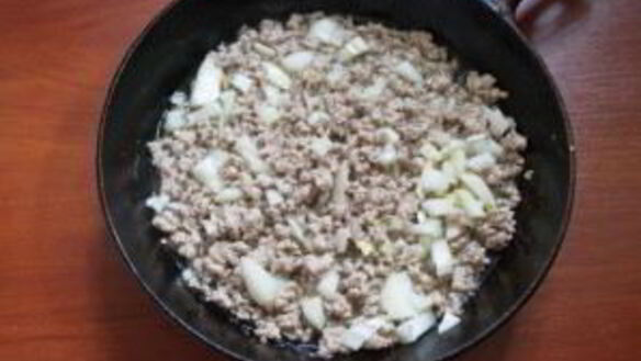 ШАГ 2. пирожки из лаваша с мясом