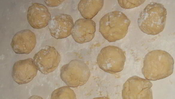 ШАГ 3. пирожки из сырного теста