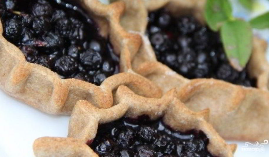 Рецепт пирожки с черникой из пресного теста