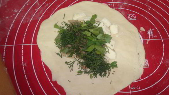 ШАГ 9. пирожки с фаршем и адыгейским сыром