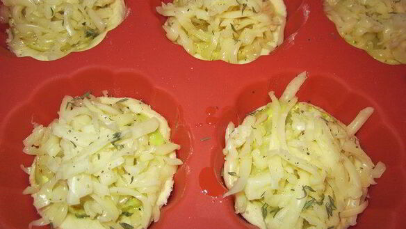 ШАГ 3. пирожки с кабачком и сыром