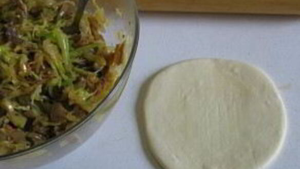 ШАГ 4. пирожки с капустой и грибами