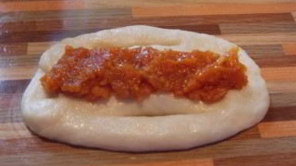 ШАГ 6. пирожки с курагой в духовке