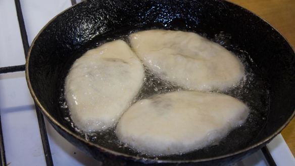 ШАГ 22. пирожки с квашеной капустой жареные