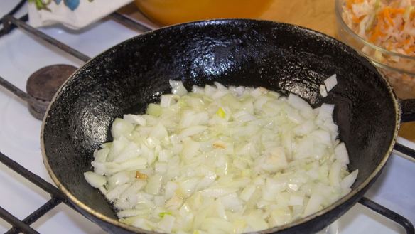 ШАГ 9. пирожки с квашеной капустой жареные