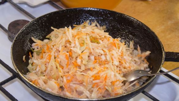 ШАГ 10. пирожки с квашеной капустой жареные