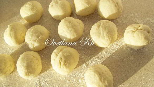 ШАГ 6. пирожки с мясом, капустой и помидорами