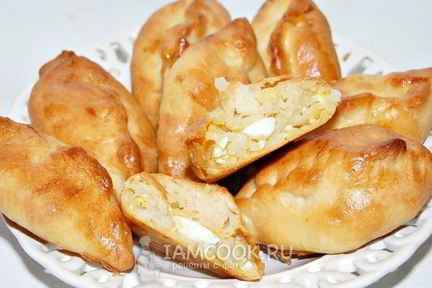 Пирожки с рисом и яйцом