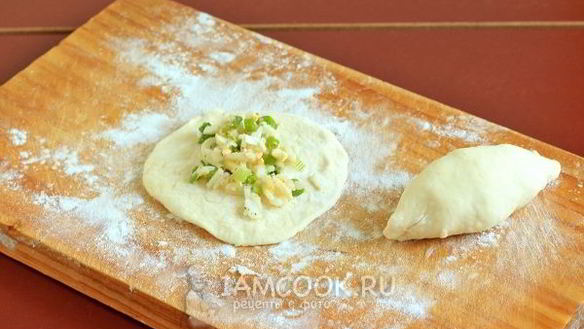 ШАГ 14. пирожки с рисом, яйцом и зеленым луком