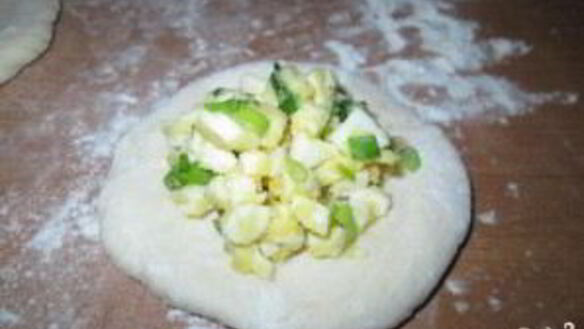 ШАГ 9. пирожки с сайрой