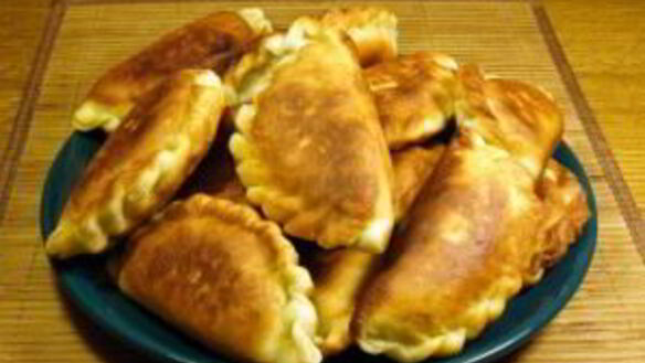 ШАГ 6. пирожки с солеными огурцами