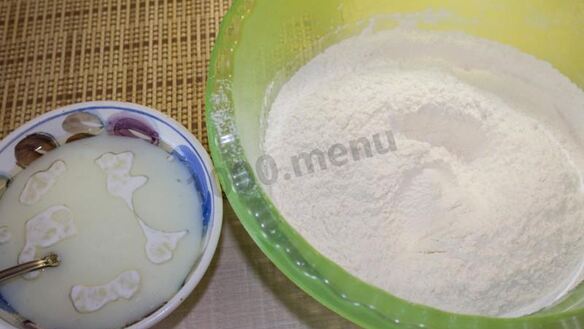 ШАГ 7. пирожки с сосиской в духовке гусеницы