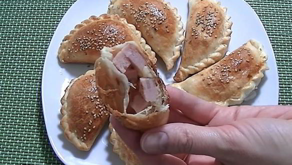 ШАГ 14. пирожки с ветчиной и сыром