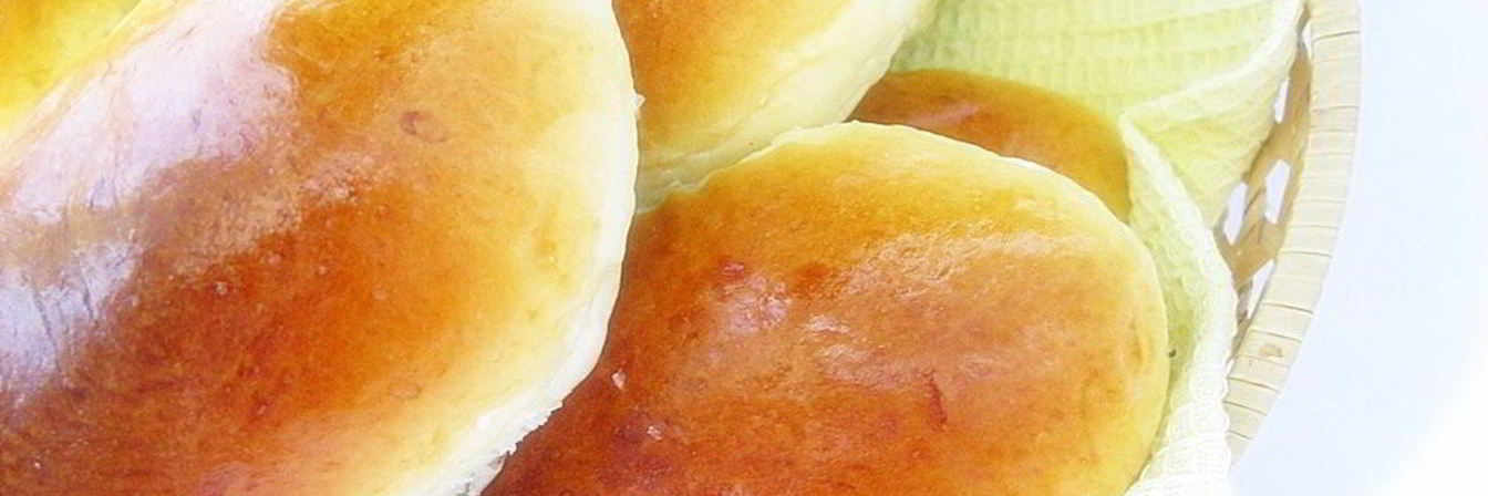 Пирожки с вишней и черной смородиной