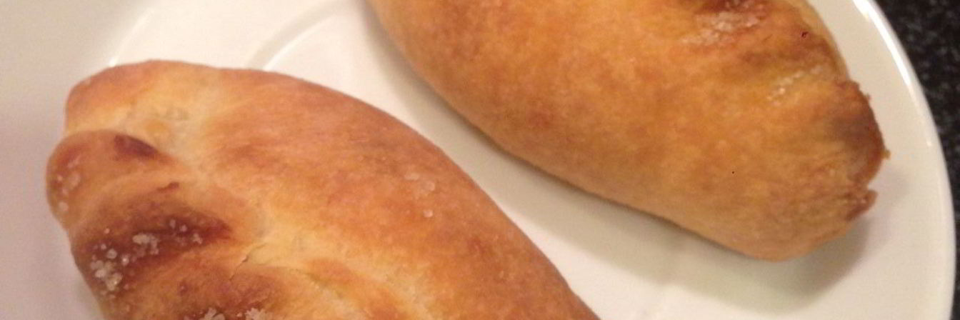 Пирожки с яблоками из творожного теста