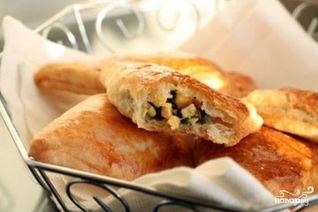 Пирожки с яйцом и зеленым луком