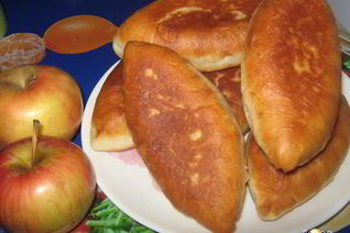 Пирожки жареные с повидлом