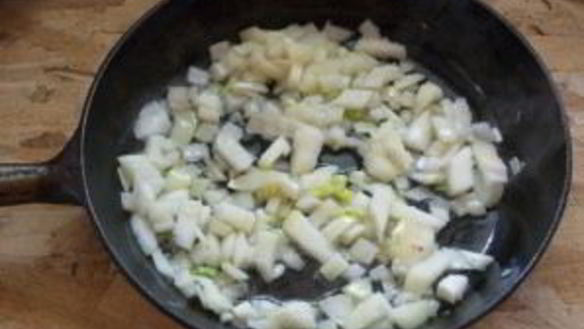 ШАГ 3. слоеные пирожки с грибами