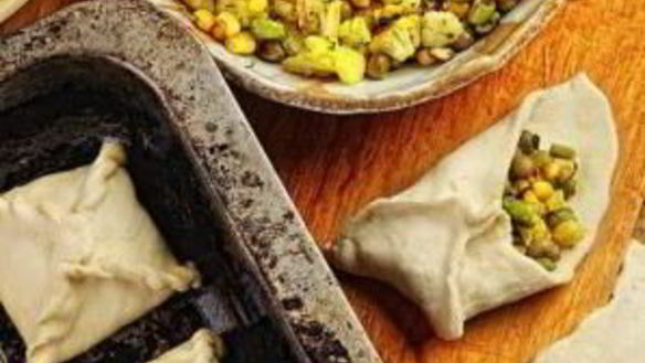 ШАГ 2. слоеные пирожки с овощной начинкой