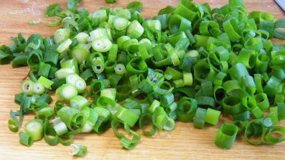 ШАГ 3. слоеные пирожки с яйцом и зеленым луком в духовке