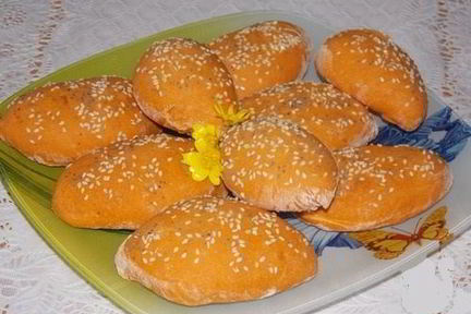 Томатные пирожки