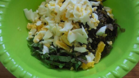 ШАГ 6. цельнозерновые пирожки со снытью, морской капустой и яйцом